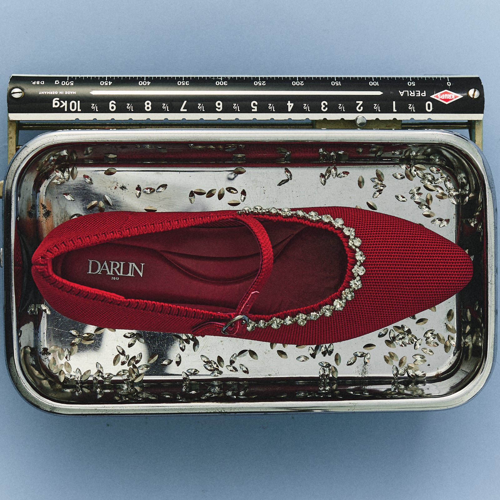 DARLIN Signature Walk Red - รองเท้าบัลเล่ต์สีแดงประดับคริสตัล